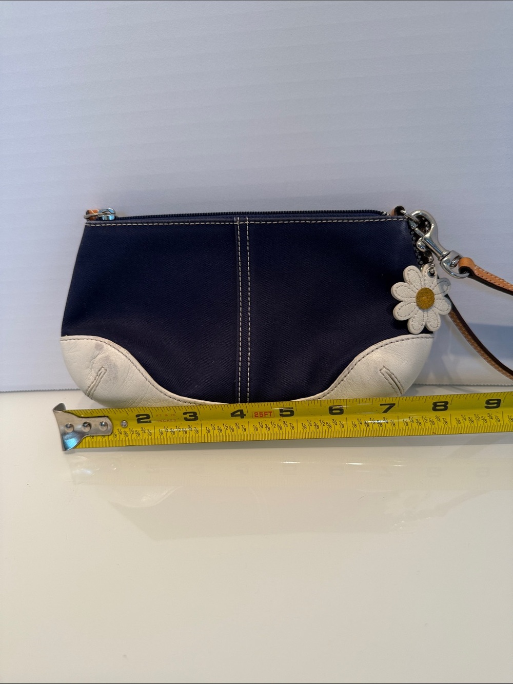 Coach Navy and White Wristlet with Daisy Charm - Picture 2 of 8